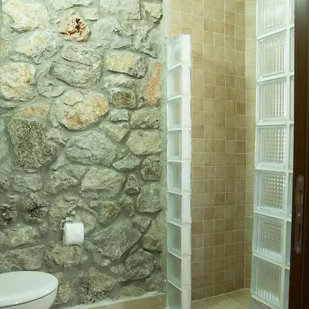 Ξενοδοχείο με διαμερίσματα Doga 3*